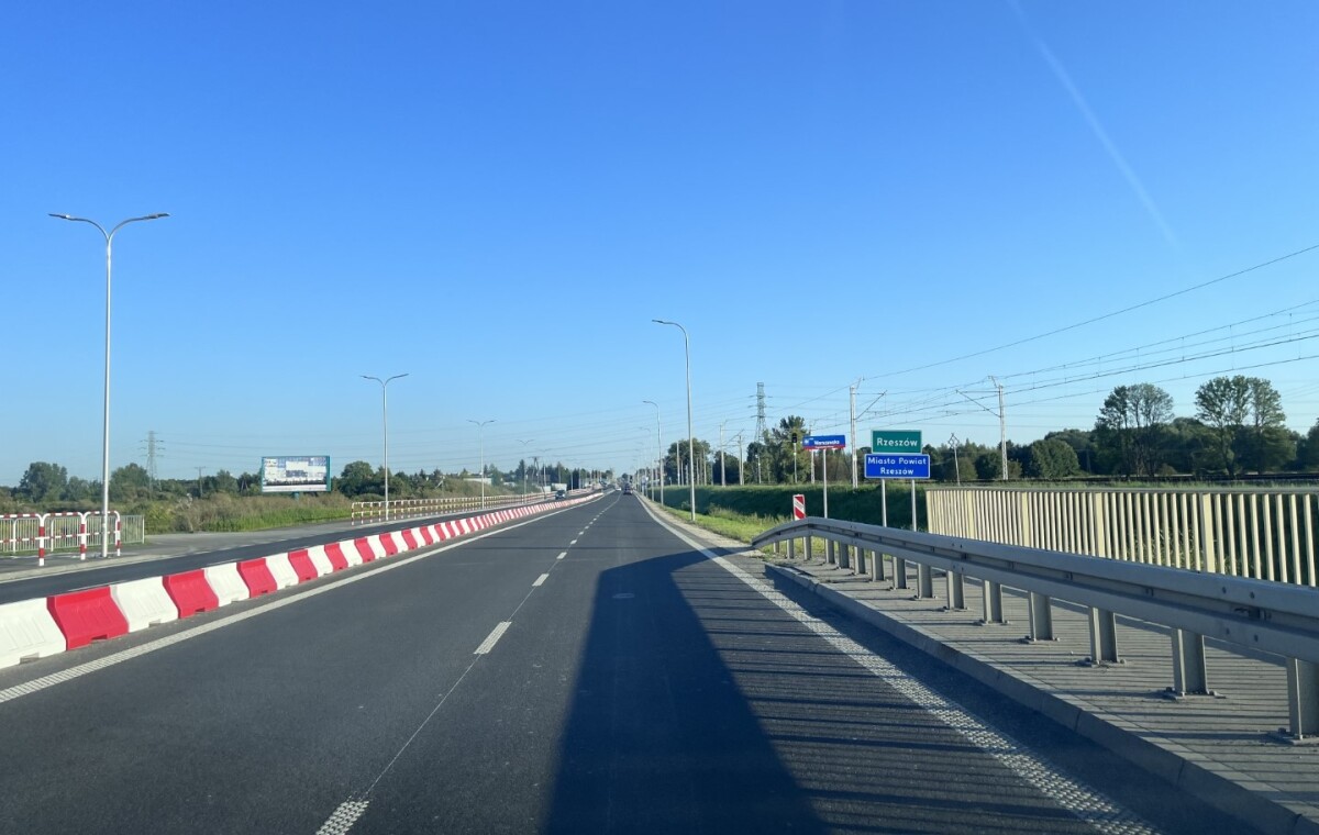 Przebudowa ul. Warszawskiej [sierpień 2023]